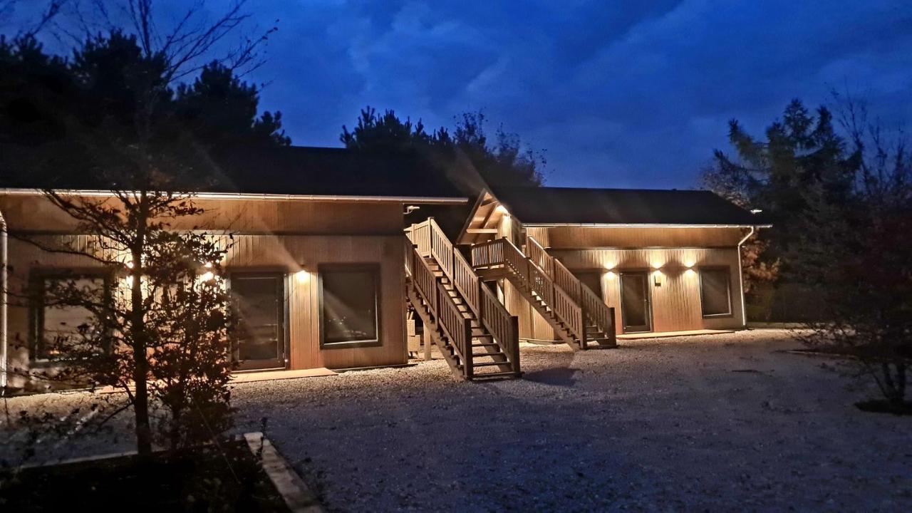 Oberza Pod Zlotym Prosiakiem Hotel Nieborow Exterior photo