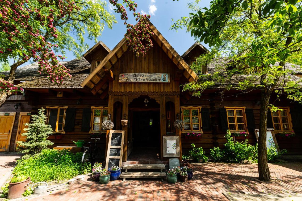 Oberza Pod Zlotym Prosiakiem Hotel Nieborow Exterior photo